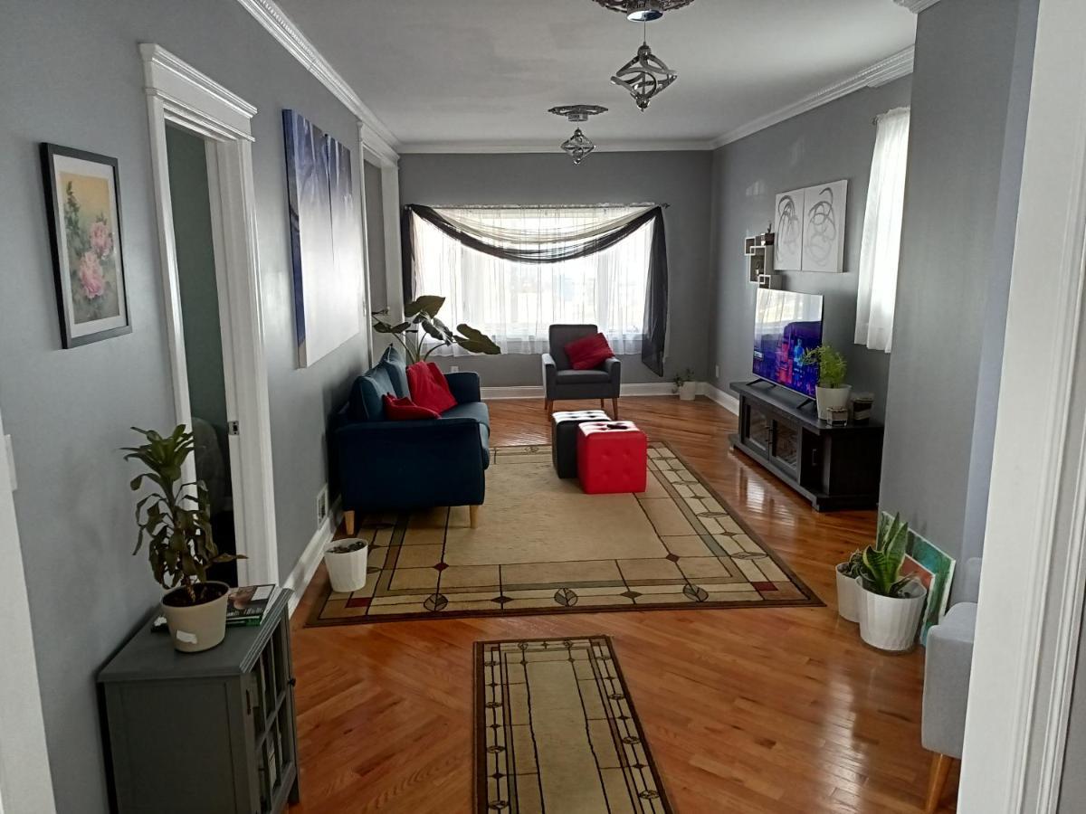 Cozy Updated 3-Br Apartment Near Peace Bridge Баффало Екстер'єр фото